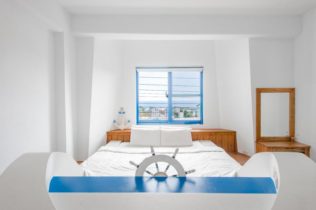 White Lighthouse Apartment Xiaoliuqiu Exterior photo